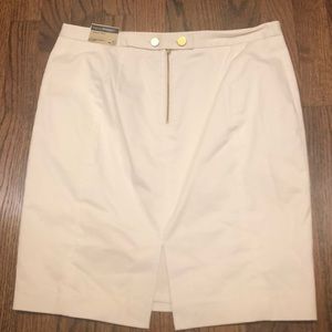 Express skirt NWT
